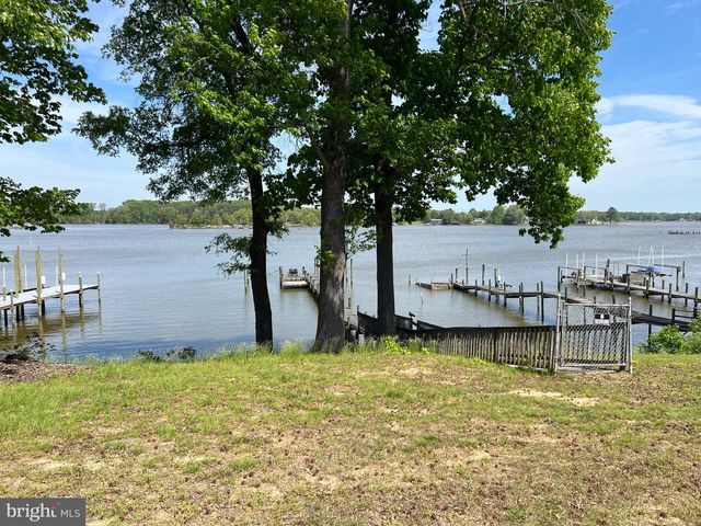 149 MATTOX AVE, Colonial Beach, VA 22443