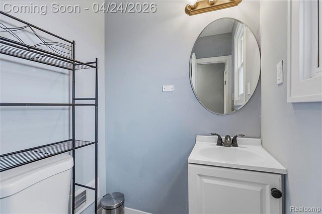 13431 Burton Street, Oak Park, MI 48237