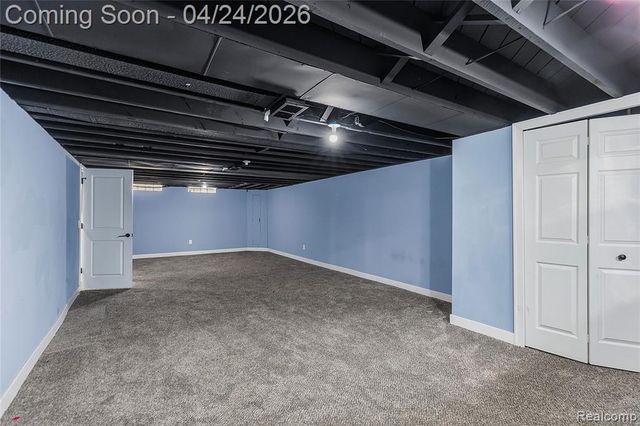 13431 Burton Street, Oak Park, MI 48237