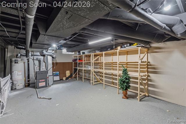 13431 Burton Street, Oak Park, MI 48237