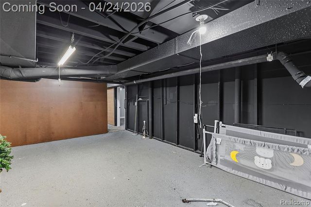 13431 Burton Street, Oak Park, MI 48237