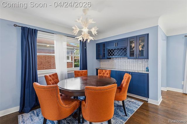 13431 Burton Street, Oak Park, MI 48237