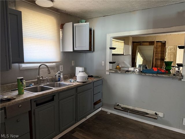 189 W Vista Avenue, Akron, OH 44319