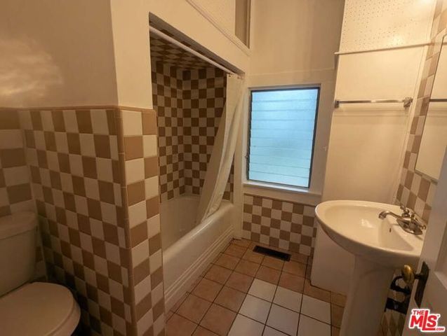 1421 Kellam Avenue 1425, Los Angeles, CA 90026