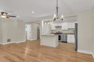 96-98 Royal Ln 96, Agawam, MA 01001