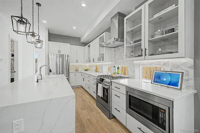 8 S Colorado Boulevard, Denver, CO 80246