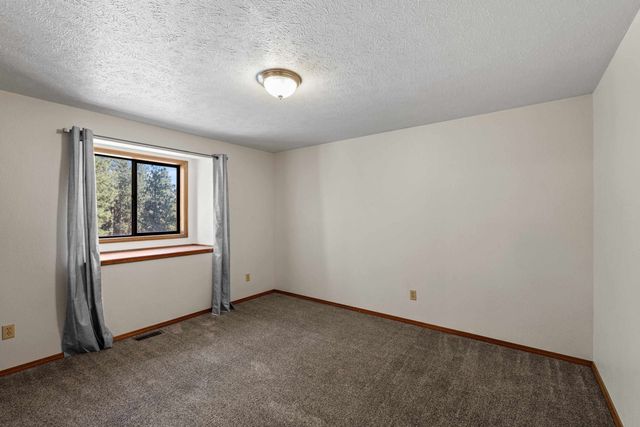 8027 E Elde Dr, Spokane Valley, WA 99212