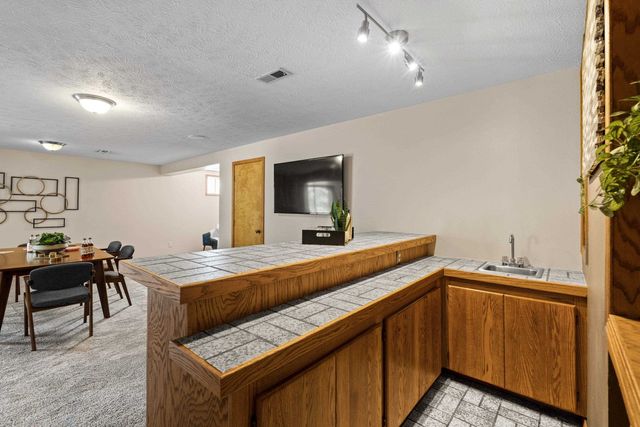 8027 E Elde Dr, Spokane Valley, WA 99212