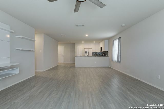 9826 Morgans Mills, San Antonio, TX 78254