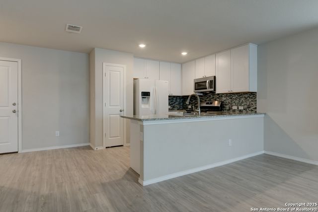 9826 Morgans Mills, San Antonio, TX 78254