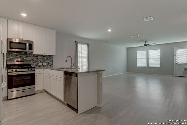 9826 Morgans Mills, San Antonio, TX 78254