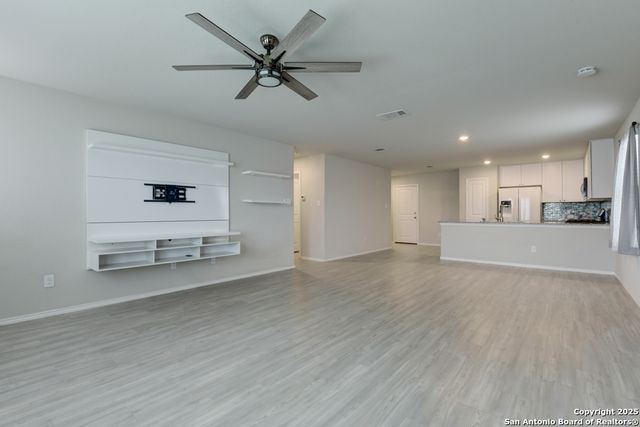 9826 Morgans Mills, San Antonio, TX 78254