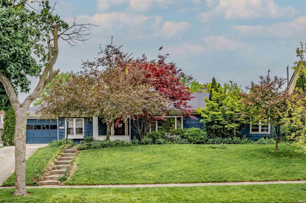 1202 W Branning Avenue, Fort Wayne, IN 46807