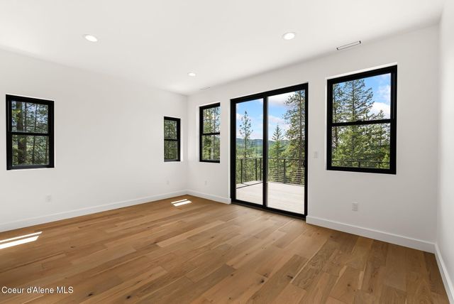 331 Towering Pines Drive, Sagle, ID 83860