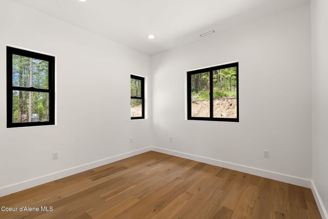 331 Towering Pines Drive, Sagle, ID 83860