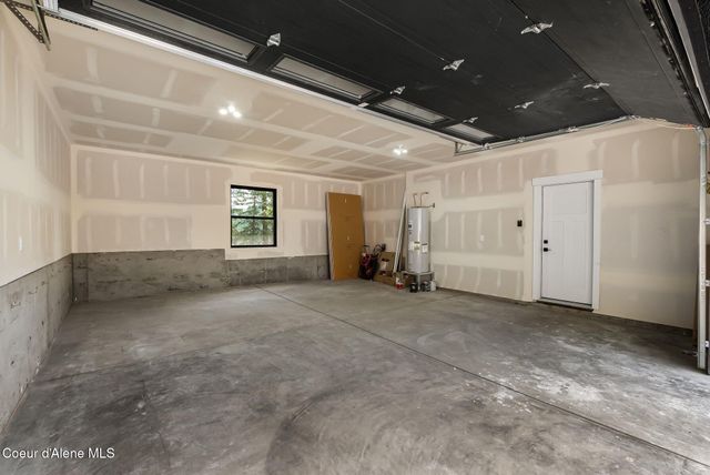 331 Towering Pines Drive, Sagle, ID 83860