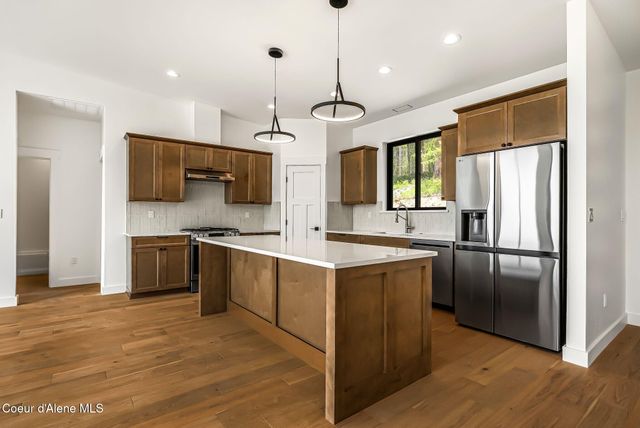 331 Towering Pines Drive, Sagle, ID 83860