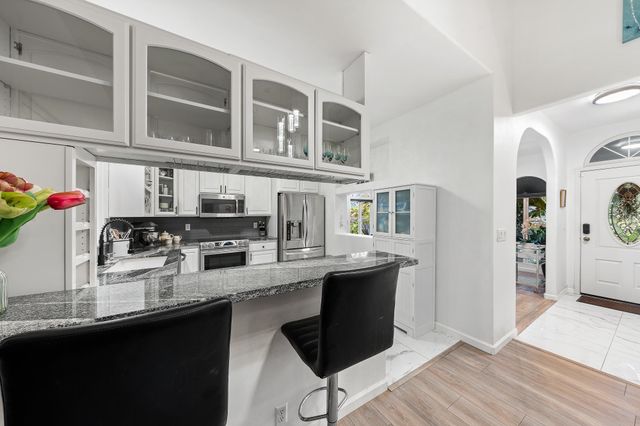 264 Palanehe St, Kihei, HI 96753