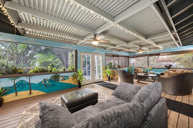 264 Palanehe St, Kihei, HI 96753