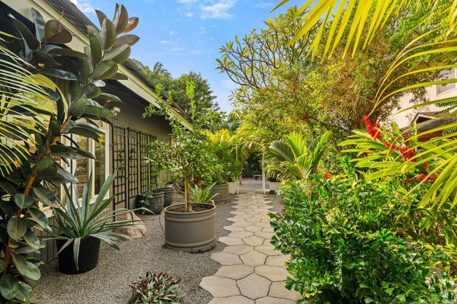 264 Palanehe St, Kihei, HI 96753