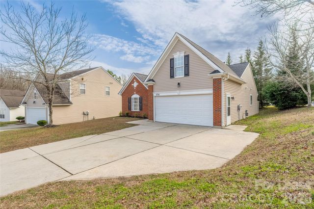 6361 Cora Street, Charlotte, NC 28216