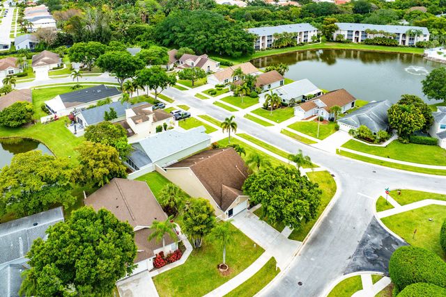 7876 Lake Champlain Court, Delray Beach, FL 33446