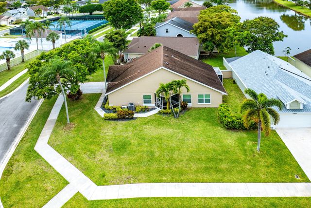7876 Lake Champlain Court, Delray Beach, FL 33446