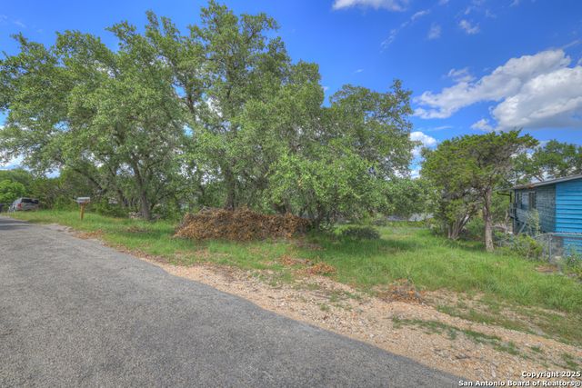 164 Circle, Canyon Lake, TX 78133
