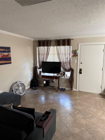 3224 Timmons Lane 113, Houston, TX 77027