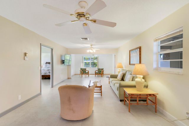 129 Mockingbird Lane, Delray Beach, FL 33445