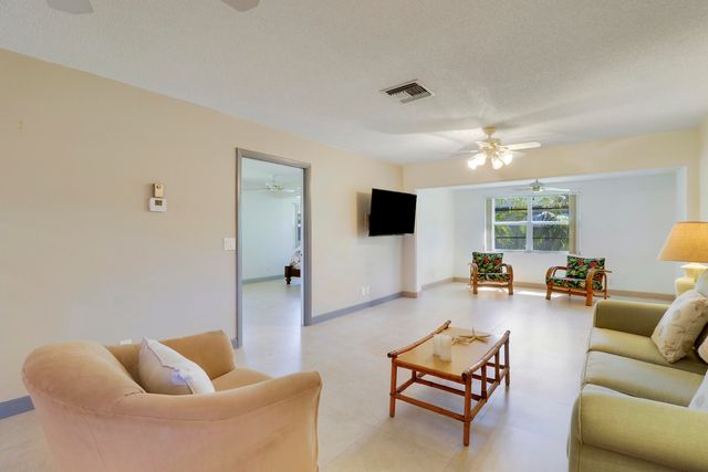 129 Mockingbird Lane, Delray Beach, FL 33445