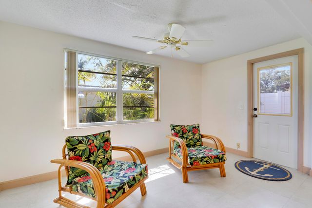 129 Mockingbird Lane, Delray Beach, FL 33445