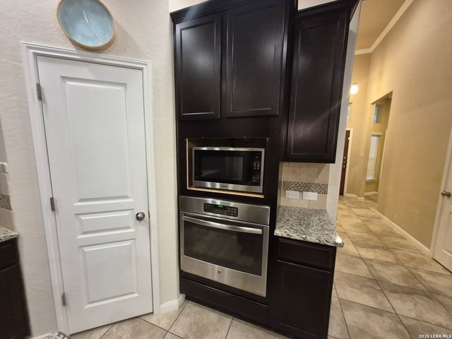 11913 Upton Park, San Antonio, TX 78253