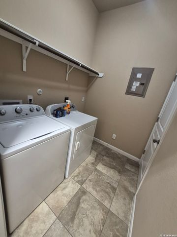 11913 Upton Park, San Antonio, TX 78253