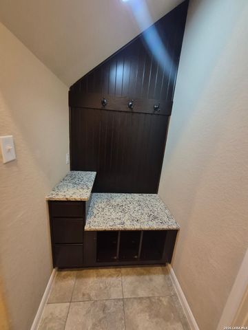 11913 Upton Park, San Antonio, TX 78253