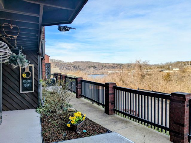 150 Sunken Forest Dr. 8-206, Forsyth, MO 65653