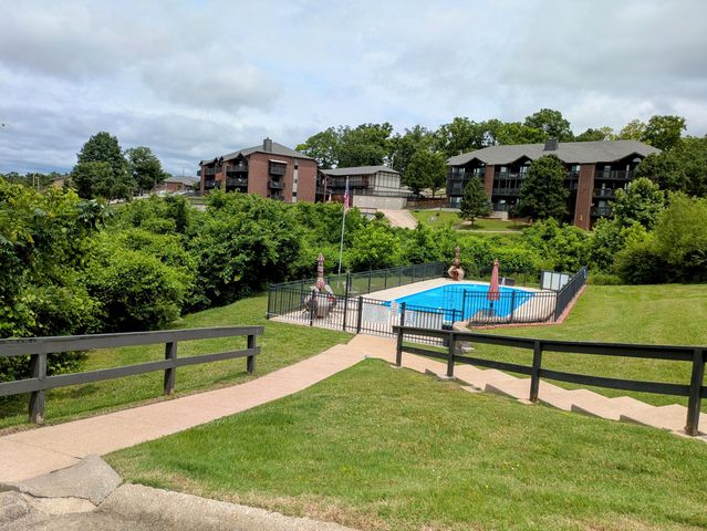 150 Sunken Forest Dr. 8-206, Forsyth, MO 65653