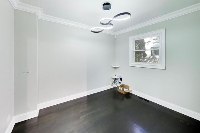 2055 Walnut Circle, Northbrook, IL 60062