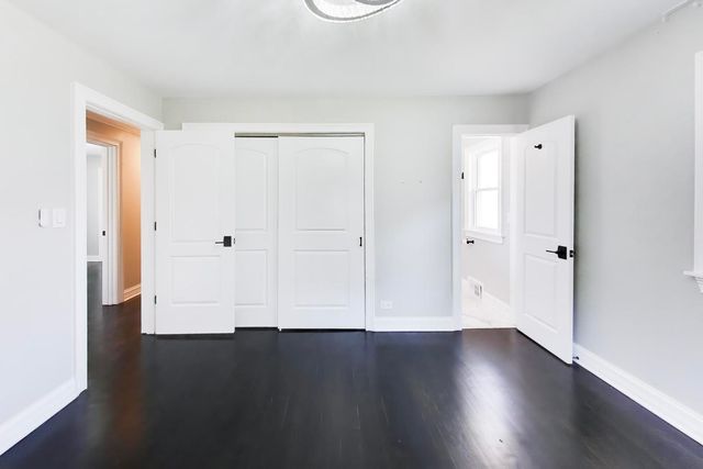 2055 Walnut Circle, Northbrook, IL 60062