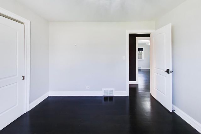 2055 Walnut Circle, Northbrook, IL 60062