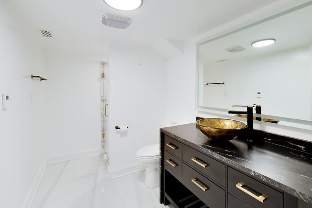 2055 Walnut Circle, Northbrook, IL 60062