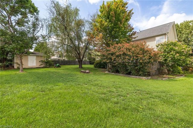 3658 Single leaf Court, High Point, NC 27265