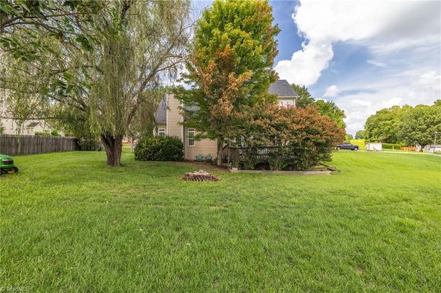 3658 Single leaf Court, High Point, NC 27265