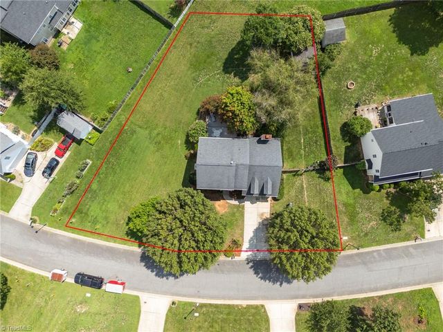 3658 Single leaf Court, High Point, NC 27265