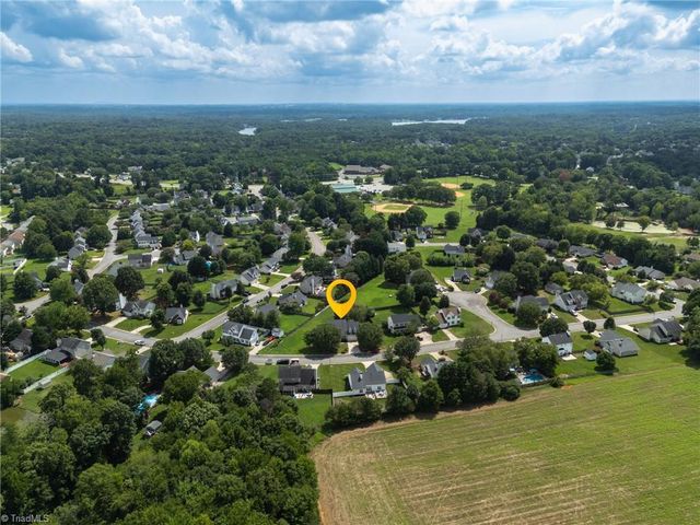 3658 Single leaf Court, High Point, NC 27265