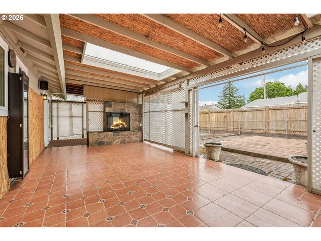 546 Se PAROPA Pl, Gresham, OR 97080