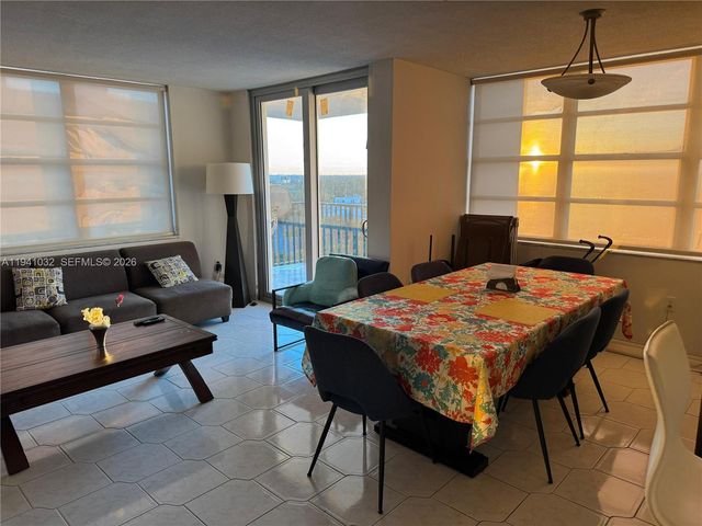 2750 NE 183rd St 1503, Aventura, FL 33160