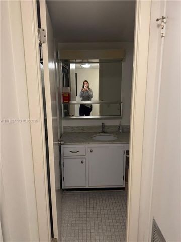 2750 NE 183rd St 1503, Aventura, FL 33160