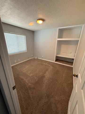 6421 Grattan Way, North Highlands, CA 95660