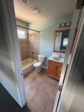 6421 Grattan Way, North Highlands, CA 95660